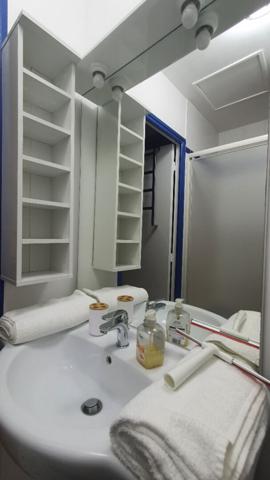 LOCATION TYPE 1 MEUBLE CENTRE VILLE,  
Angers 49100