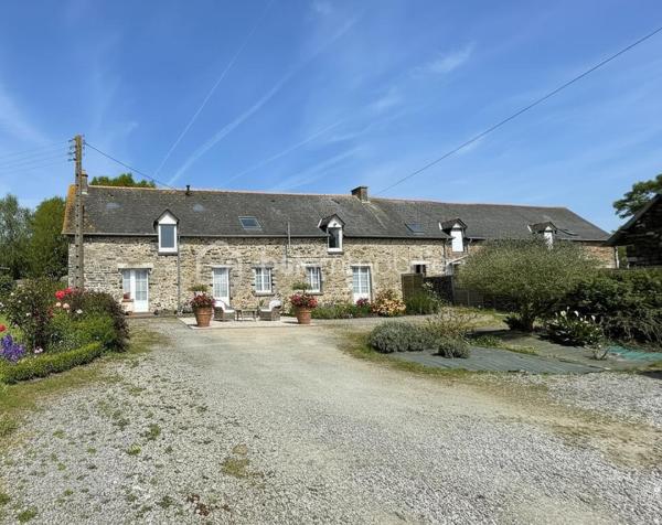 Au bout d’une impasse calme, dans le secteur très recherché, découvrez cette superbe longère où le charme authentique rencontre une rénovation contemporaine soignée. 🏡💫

Sise sur un magnifique parc clos et arboré de 1 880 m², elle offre un cadre de vie bucolique sans aucun compromis sur la mobilité : l'axe Rennes-Paris est à 5 minutes et la gare de Châteaubourg à 10 minutes 🚗🚆.
Côté Intérieur & Agencement 📐

L’intérieur se distingue par ses volumes baignés de lumière ☀️ :

    ♦ Espaces de vie : Une pièce de vie chaleureuse équipée d'un poêle à granulés 🔥, communiquant avec une vaste cuisine dînatoire 🍳.

    ♦ Vie de plain-pied au rez-de-chaussée : Deux chambres spacieuses 🛏️🛏️ et une salle de bain dédiée 🛁.

    ♦ À l’étage : Le palier dessert trois grandes chambres 🛏️🛏️🛏️ et une salle de bain complète avec douche et baignoire 🚿🛁.

    ♦ Côté pratique : Un grand cellier-buanderie 🧺.

Côté Extérieur & Équipements 🌸

    ♦ Magnifique jardin d'agrément parfaitement entretenu 🌳.

    ♦ Environnement ultra-paisible en impasse 🤫.

    ♦ Presence d'un puits sur le terrain 💧.

    ♦ Assainissement individuel conforme par microstation ✅.

✨ Un bien rare sur le marché, sans travaux à prévoir, prêt à vous accueillir ! ✨

N'hésitez pas à me contacter pour plus d'informations ou pour organiser une visite. 📞📩