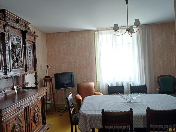 Maison familial au coeur de Chalais.