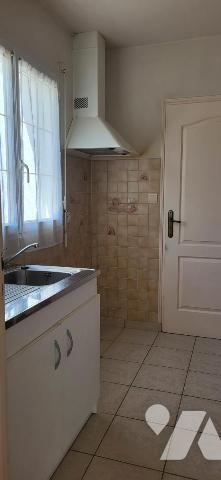 SOULLANS, quartier proche du centre, maison 96m², garage, terrain de 565 m² !