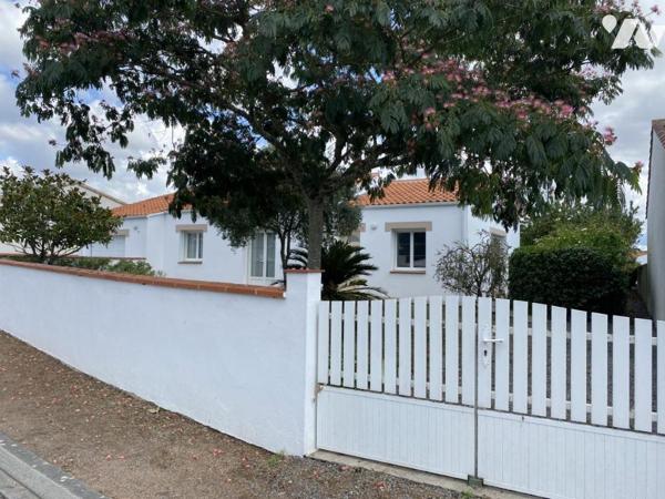 SOULLANS, quartier proche du centre, maison 96m², garage, terrain de 565 m² !