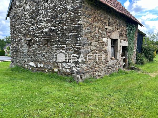 Maison, style Longère en pierre, avec terrain tout autour et une dépendance idéale pour gîte
