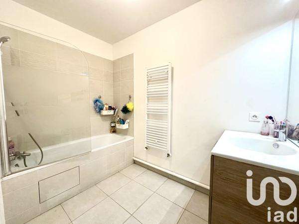 Appartement 4 pièces de 71 m² à Massy (91300)