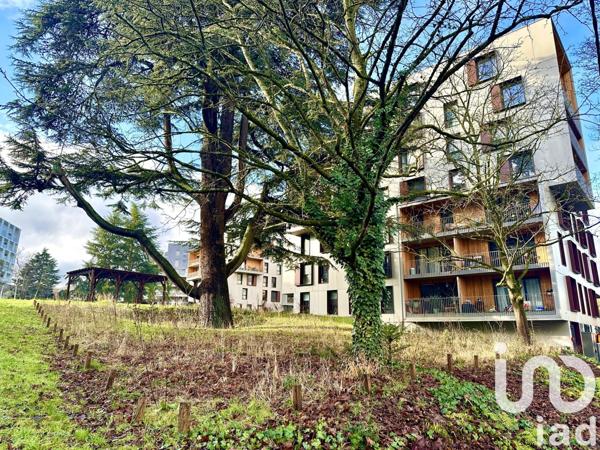 Appartement 4 pièces de 71 m² à Massy (91300)