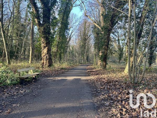 Appartement 4 pièces de 71 m² à Massy (91300)