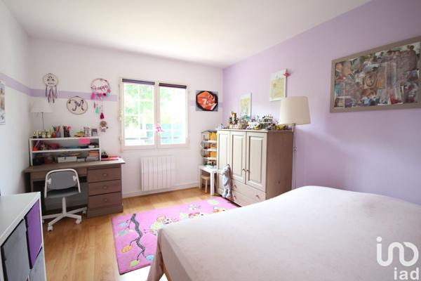 Maison 5 pièces de 107 m² à Les Clayes-sous-Bois (78340)