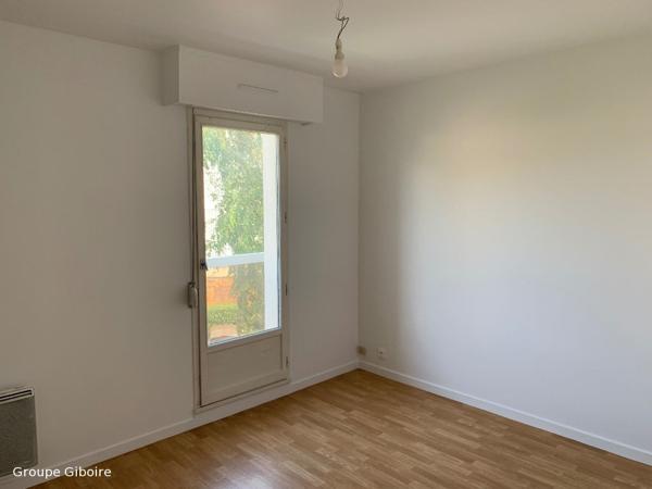 Appartement T2 à louer - 54 m² (réf : 563795)