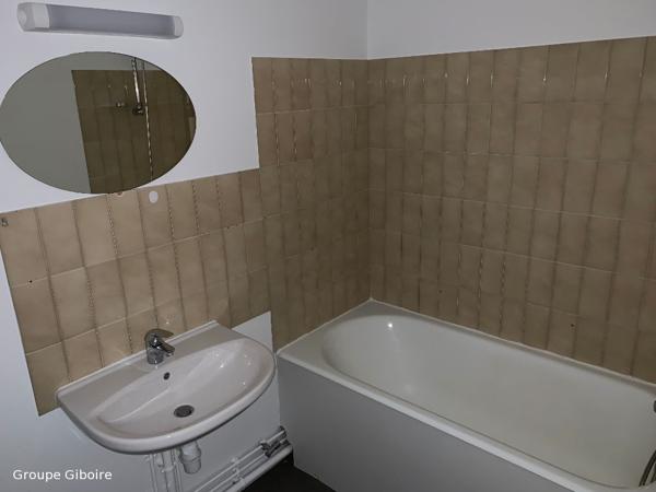 Appartement T2 à louer - 54 m² (réf : 563795)
