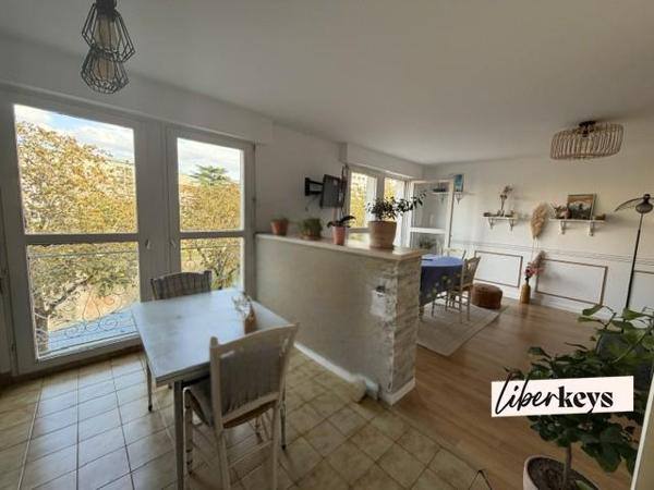 Appartement T3 lumineux - Bord de Sarthe- Proche centre ville 