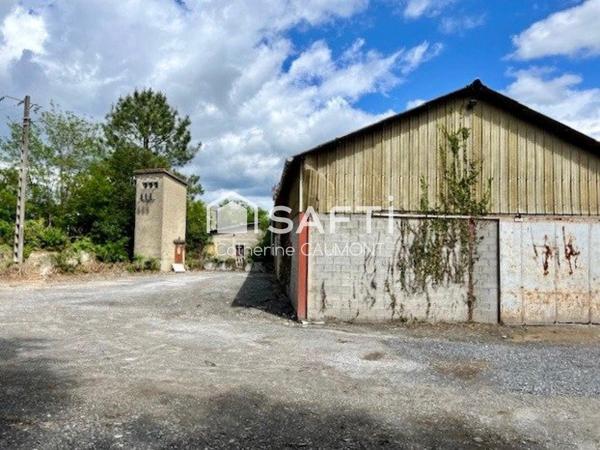 Ensemble de locaux industriels