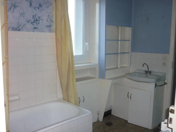 Location - Appartement Bourg-en-Bresse 01000 3 pièces 73 m 2