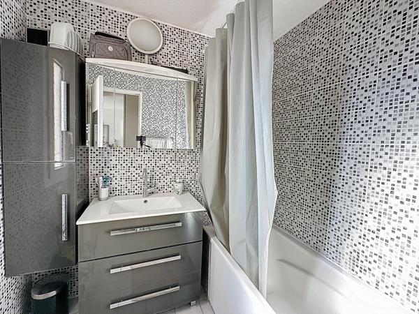 Appartement T2 à vendre  2 pièces - 31,66 m2 SETE - 34