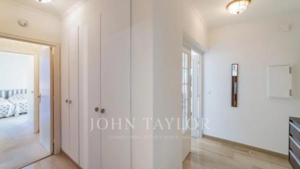 Appartement central avec vue mer et jardin privatif
