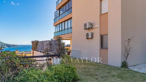 Appartement central avec vue mer et jardin privatif