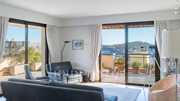 Appartement central avec vue mer et jardin privatif