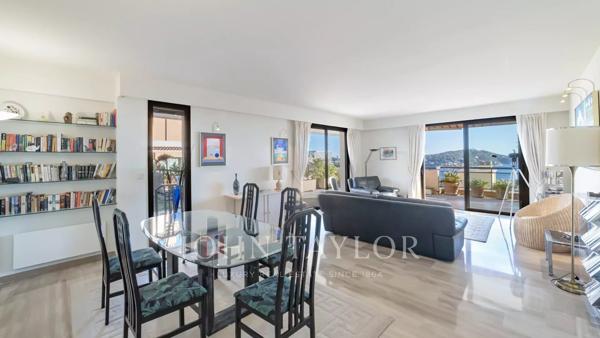 Appartement central avec vue mer et jardin privatif