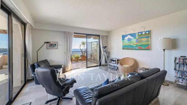 Appartement central avec vue mer et jardin privatif