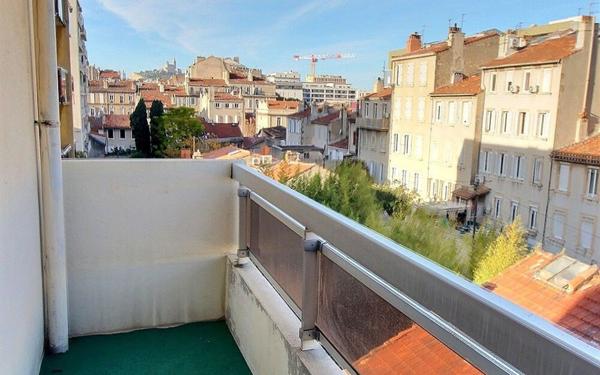 Appartement à louer    1 pièce • 24,35 m2 Marseille 5