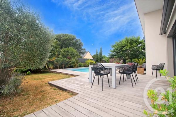 Maison à vendre  5 pièces - 147 m 2   VANNES  - 56