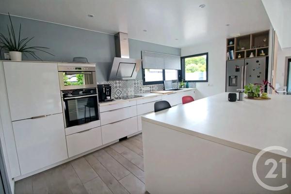 Maison à vendre  5 pièces - 147 m 2   VANNES  - 56