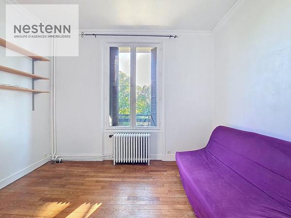 Maison bourgeoise - 5 chambres - garage - jardin 700m² - parquets et cheminée - lumineuse