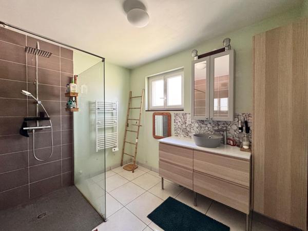 Maison 113 m² piscine et grand terrain de 3 043 m²