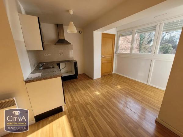 Appartement à louer 2 pièces 41.3m² Cambrai (59400)