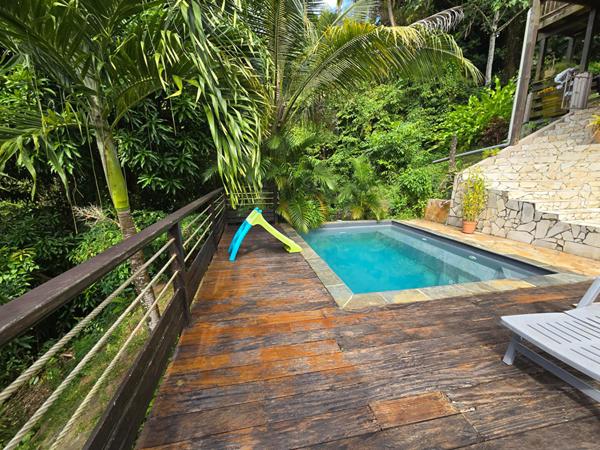 Immeuble Riviere Pilote 10 pièce(s)