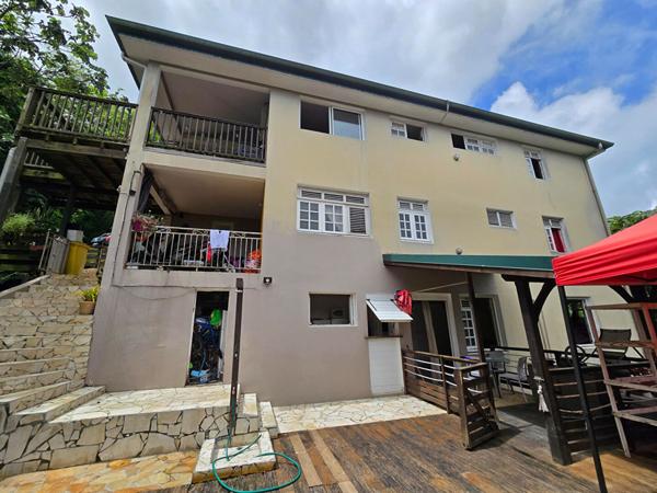 Immeuble Riviere Pilote 10 pièce(s)