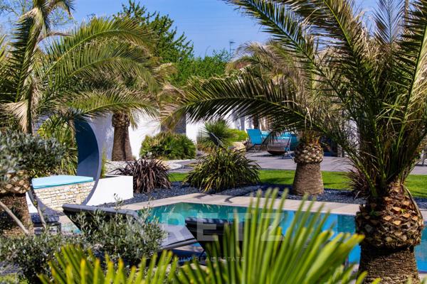 Corps de ferme devenu villa contemporaine