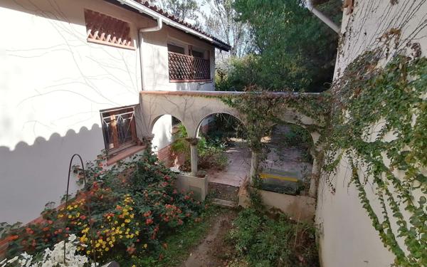 Maison à vendre    5 pièces • 140 m2 Toulouse