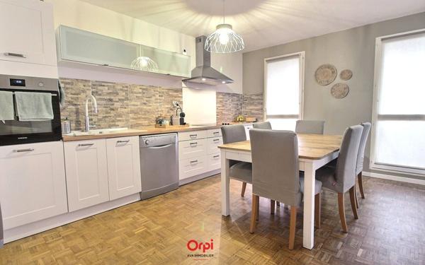 Appartement à vendre    5 pièces • 89 m2 Marseille 11