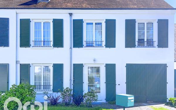 Maison à vendre    8 pièces •  Vert-Saint-Denis