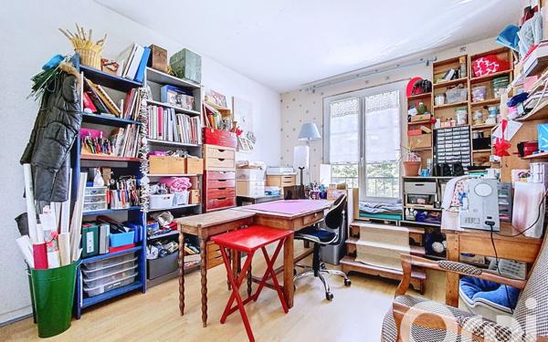 Maison à vendre    8 pièces •  Vert-Saint-Denis