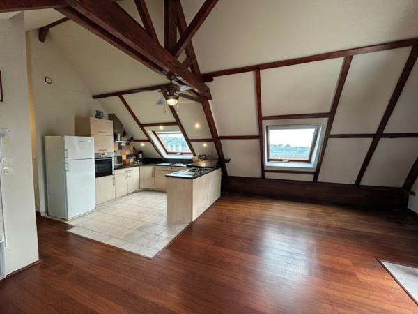 ARZON BOURG Un lieu de vie unique  magnifique appartement de 90 m2 avec studio indépendant et mille possibilités (56)