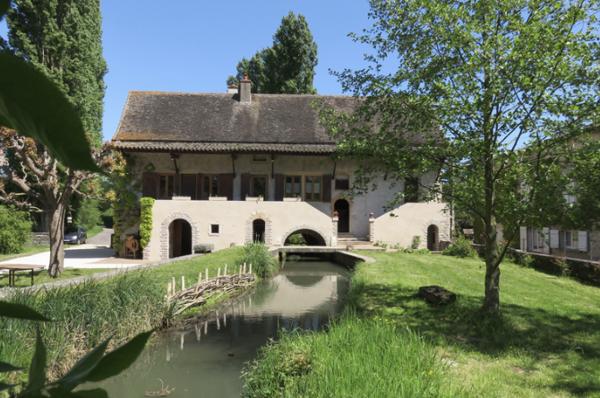 Boyer (71700) SUD BOURGOGNE - BOYER 71 – Moulin de caractère du XVIIème siècle, rénové, 572 m² utiles – Gîte, dépendances e