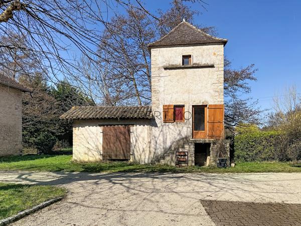 Boyer (71700) SUD BOURGOGNE - BOYER 71 – Moulin de caractère du XVIIème siècle, rénové, 572 m² utiles – Gîte, dépendances e