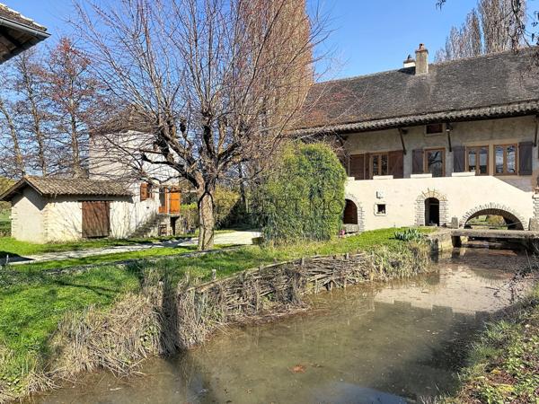 Boyer (71700) SUD BOURGOGNE - BOYER 71 – Moulin de caractère du XVIIème siècle, rénové, 572 m² utiles – Gîte, dépendances e