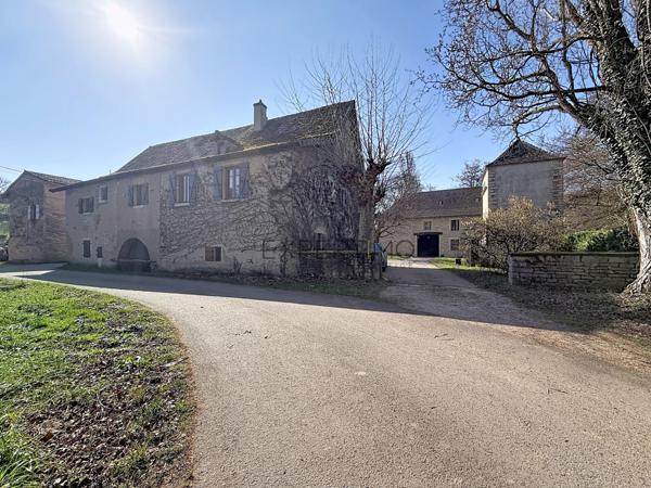 Boyer (71700) SUD BOURGOGNE - BOYER 71 – Moulin de caractère du XVIIème siècle, rénové, 572 m² utiles – Gîte, dépendances e