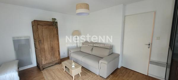 A louer Grand studio meublé de 27 m², à l'entrée de Séné Bourg