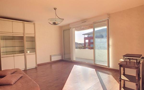 Appartement à louer    1 pièce •  Balma