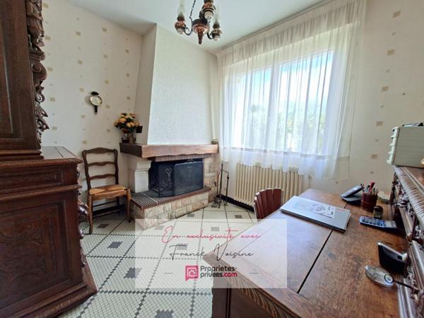 A VENDRE en exclusivité aux Herbiers, Maison de 140 m2 avec 4 Chambres et 1 bureau sur un terrain de 1062 m2