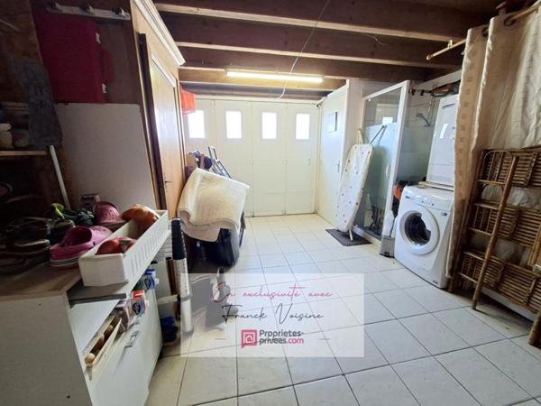 A VENDRE en Exclusivité aux Herbiers, maison plain-pied de 91 m2 avec 3 chambres et 1 bureau ou chambre sur une parcelle de 436 m2