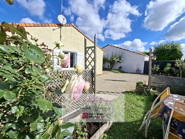 A VENDRE en Exclusivité aux Herbiers, maison plain-pied de 91 m2 avec 3 chambres et 1 bureau ou chambre sur une parcelle de 436 m2