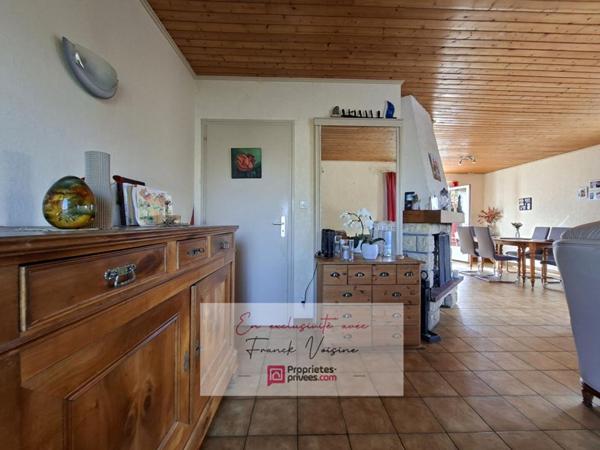 A VENDRE en Exclusivité aux Herbiers, maison plain-pied de 91 m2 avec 3 chambres et 1 bureau ou chambre sur une parcelle de 436 m2