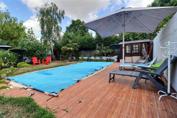 Maison Basse-goulaine bourg 8 pièce(s) 159.6 m2