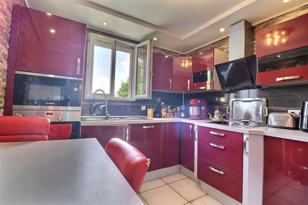 Maison Basse-goulaine bourg 8 pièce(s) 159.6 m2