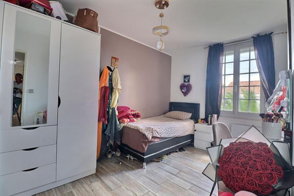 Maison Basse-goulaine bourg 8 pièce(s) 159.6 m2