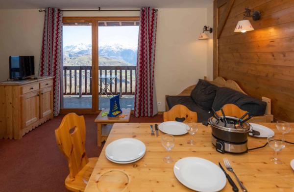 DOMAINE DES SYBELLES (73), Joli T2 au pied des pistes avec balcon - Statut LMNP