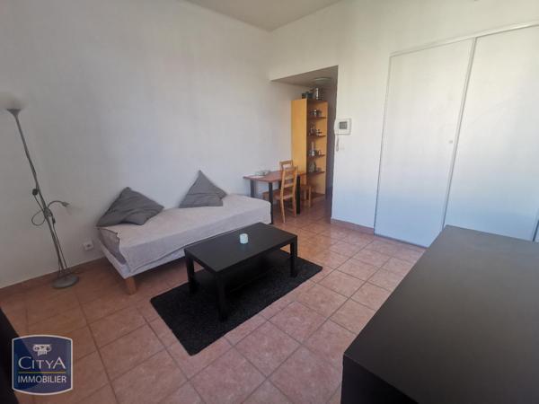 Appartement à louer 1 pièce 22.7m² Nîmes (30000)